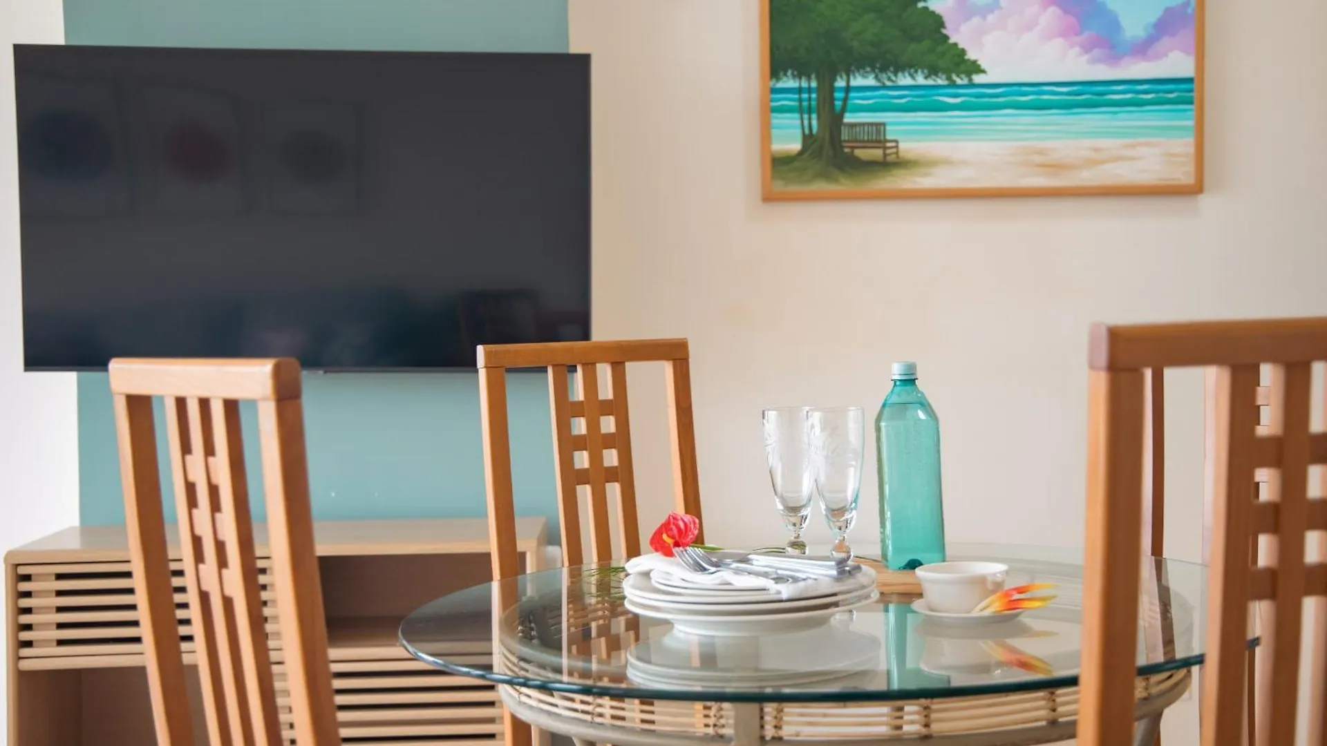 Free Parking Close To Waikiki Beach Pool & Hot Tub Honolulu 0*,