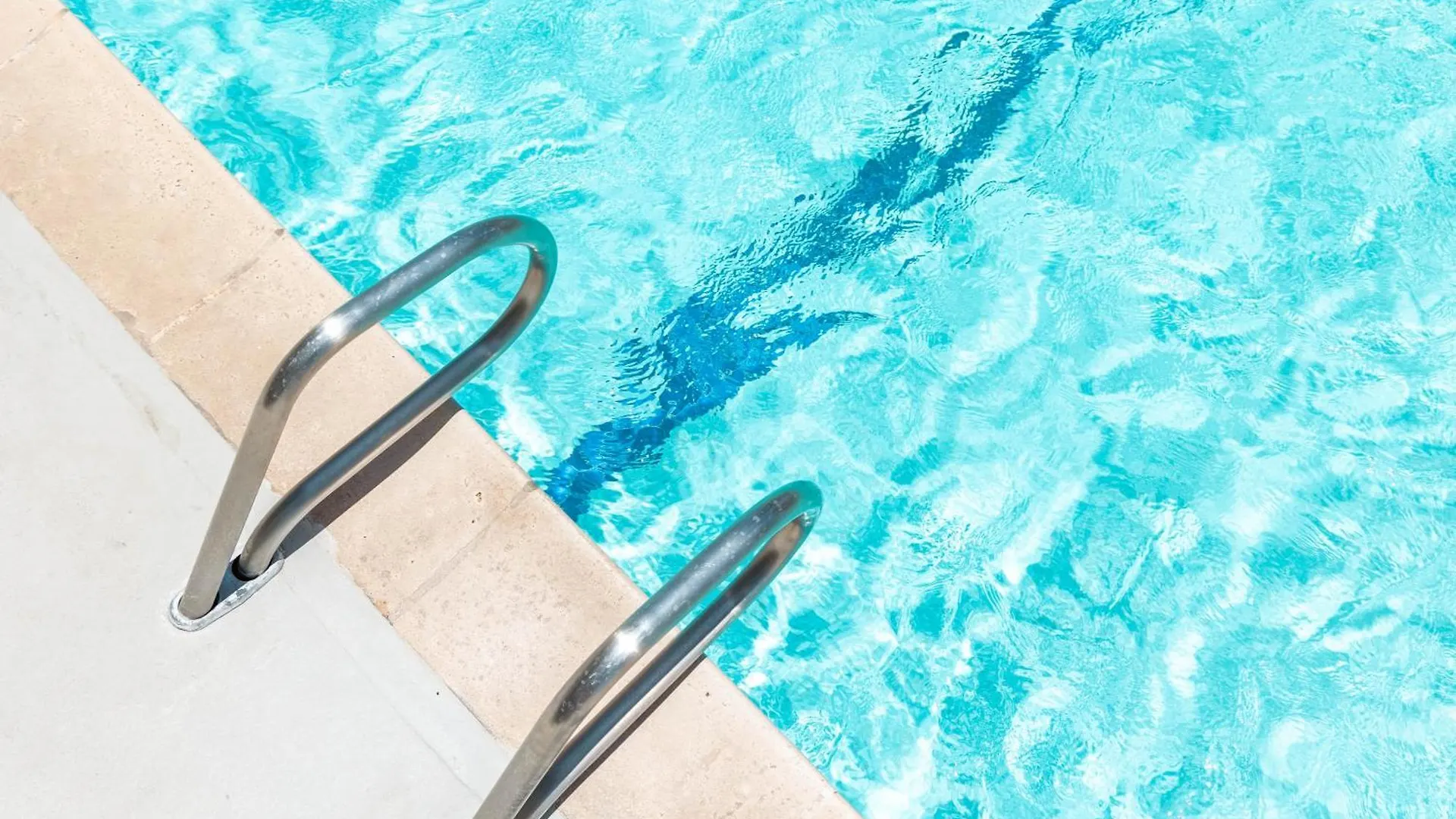Free Parking Close To Waikiki Beach Pool & Hot Tub Honolulu Apartment
