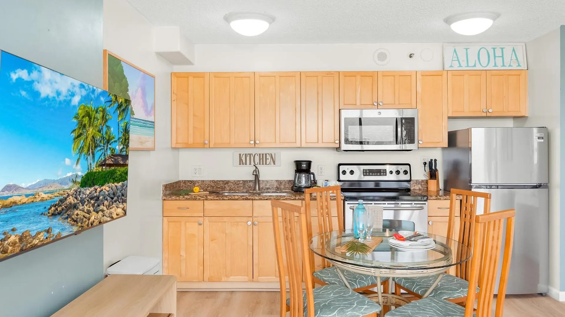 Free Parking Close To Waikiki Beach Pool & Hot Tub Honolulu