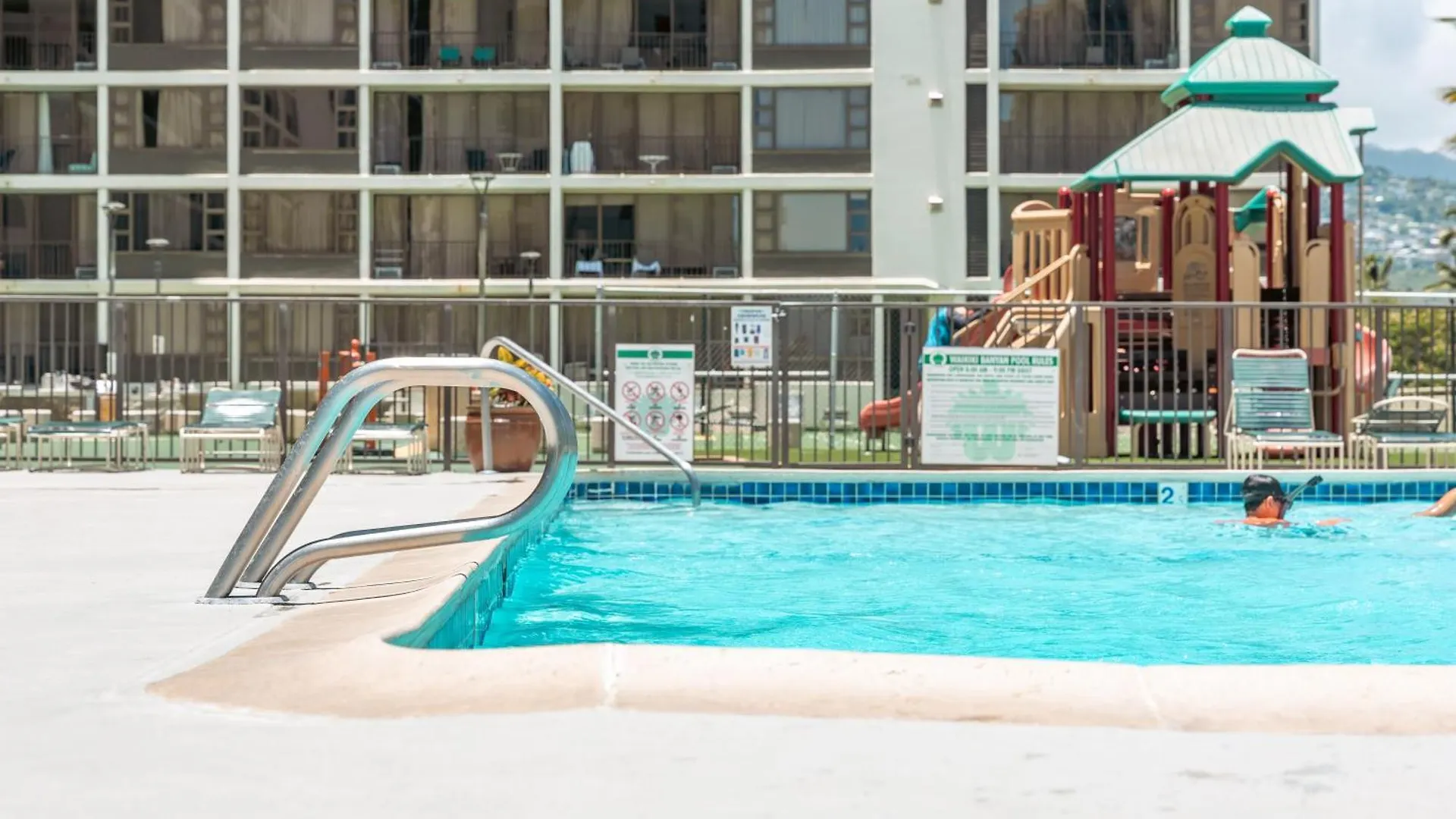 Free Parking Close To Waikiki Beach Pool & Hot Tub Honolulu Appartamento